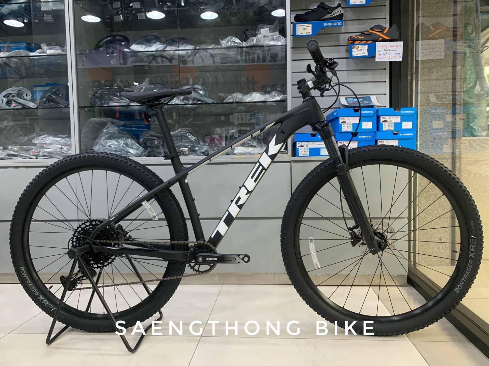 TR20Xcaliber8BL TREK X-Caliber 8